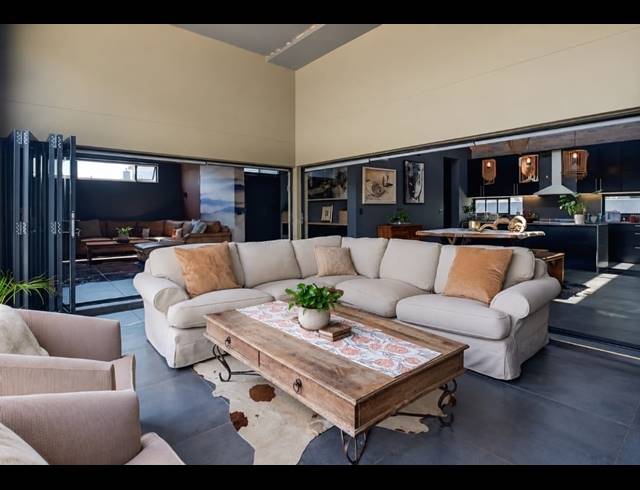4 BEDROOM FREESTANDING FOR SALE IN SAGEWOOD